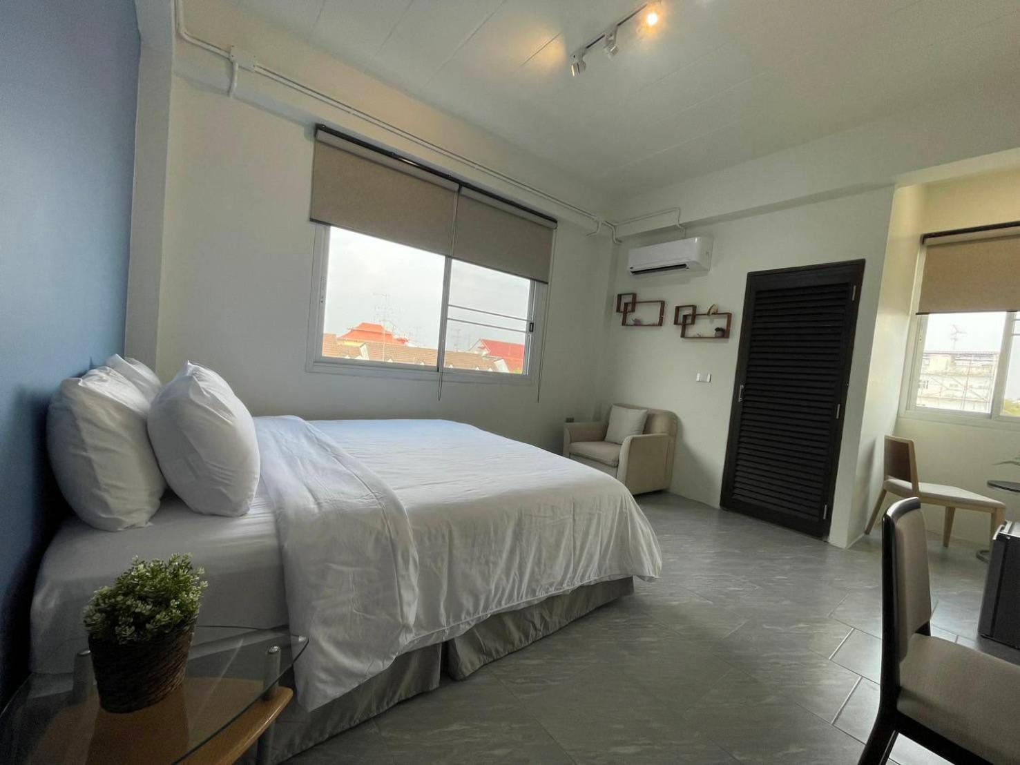 Self Check-In Apartment By Baiput Hometel Ayutthaya Bagian luar foto