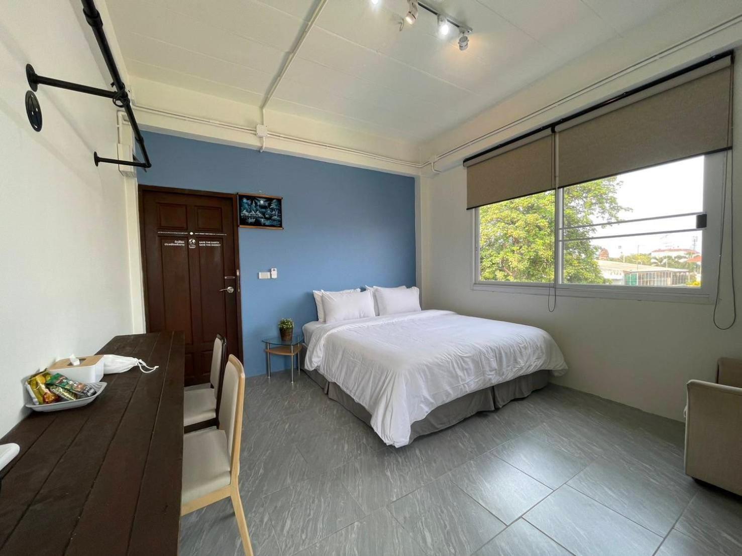 Self Check-In Apartment By Baiput Hometel Ayutthaya Bagian luar foto